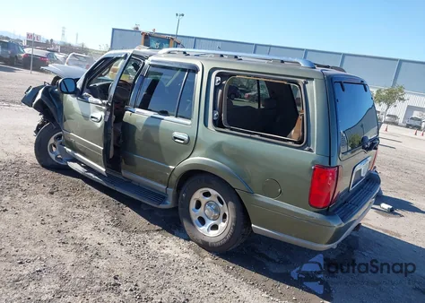 2001 Lincoln Navigator z USA, uszkodzony, nr VIN 5LMFU28R51LJ14582